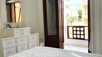 1 bedroom, iron/ironing board, free WiFi, bed sheets