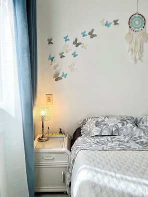 1 slaapkamer, een strijkplank/strijkijzer, gratis wifi, beddengoed