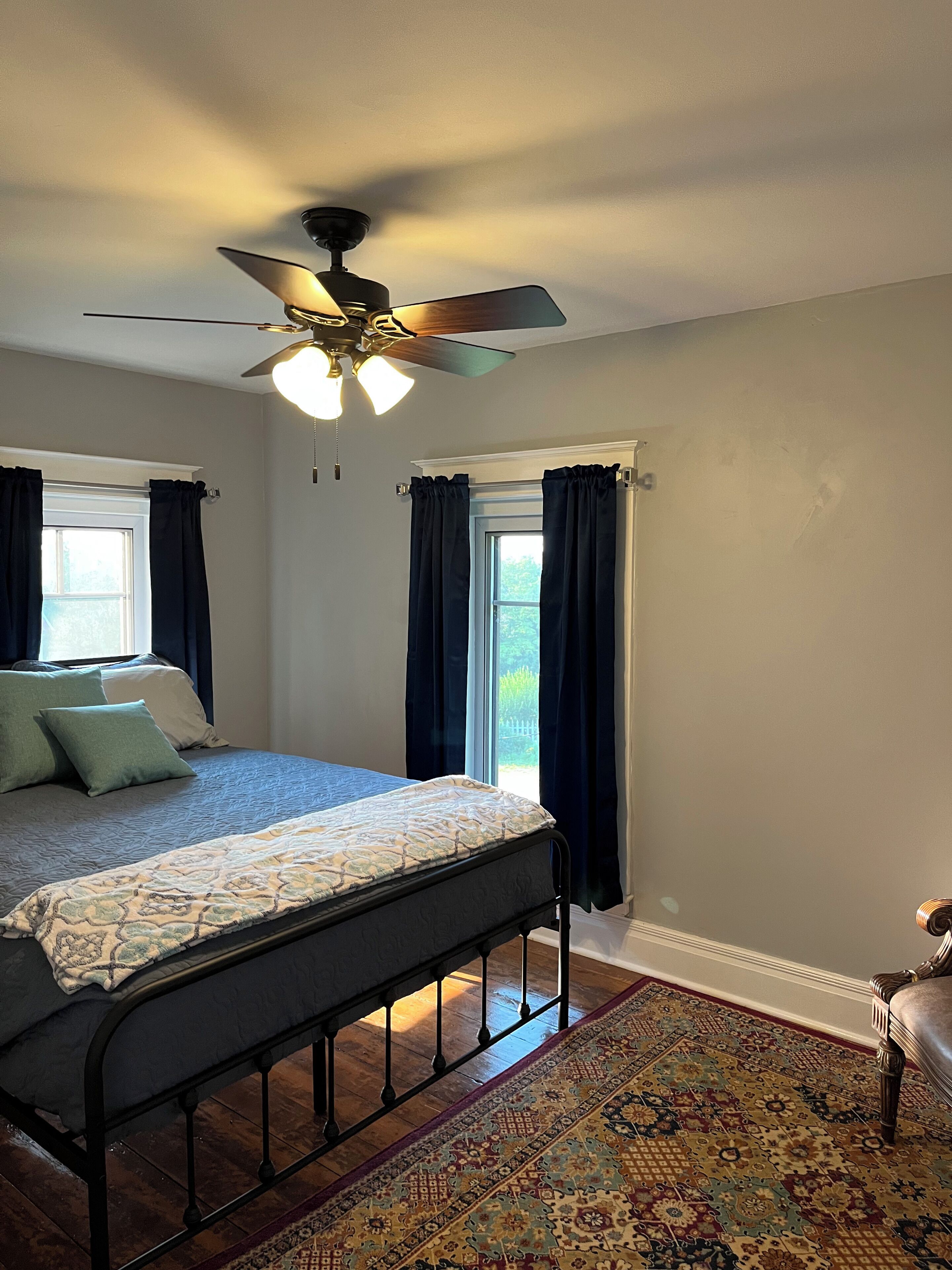 5 bedrooms, free WiFi, bed sheets