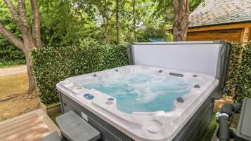 Idromassaggio all'aperto