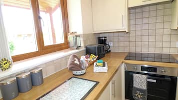 Dụng cụ nấu nướng/bát dĩa/dao nĩa