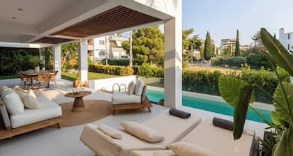 3BD 2 Floor Maisonette with Pool