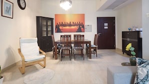 Apartment - Elite LUX Holiday Homes - Serene 1BR Apartment Near Metro Al Furjan Dubai (Dubai)