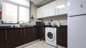 Apartment - Elite LUX Holiday Homes - Serene 1BR Apartment Near Metro Al Furjan Dubai (Dubai)