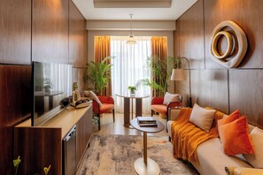 1BR Modern Unit Near Manila Bay | 거실 공간