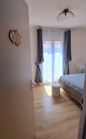 2 bedrooms, WiFi, bed sheets