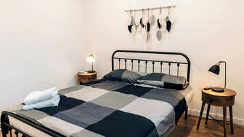 2 bedrooms, WiFi, bed sheets