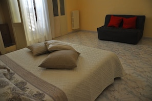 1 bedroom, iron/ironing board, bed sheets