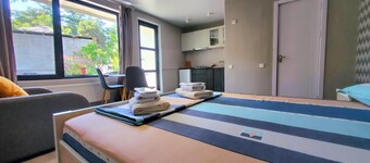 Charming 2 separate cottages with beautiful garden WiFi and AC in Mtskheta centr