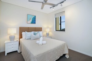2 chambres, bureau, accès Internet, draps fournis