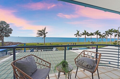 Spacious Beachside Retreat, Plunge Pool + Patio