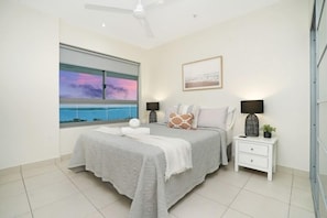 3 bedrooms, iron/ironing board, Internet, bed sheets
