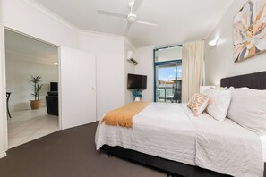 2 chambres, fer et planche à repasser, accès Internet, draps fournis