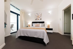 2 chambres, fer et planche à repasser, accès Internet, draps fournis