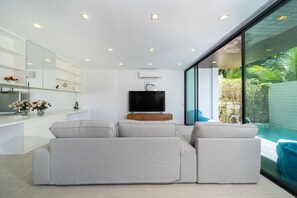 Exclusive Villa, 4 Bedrooms, Private Pool, Garden View | Living area