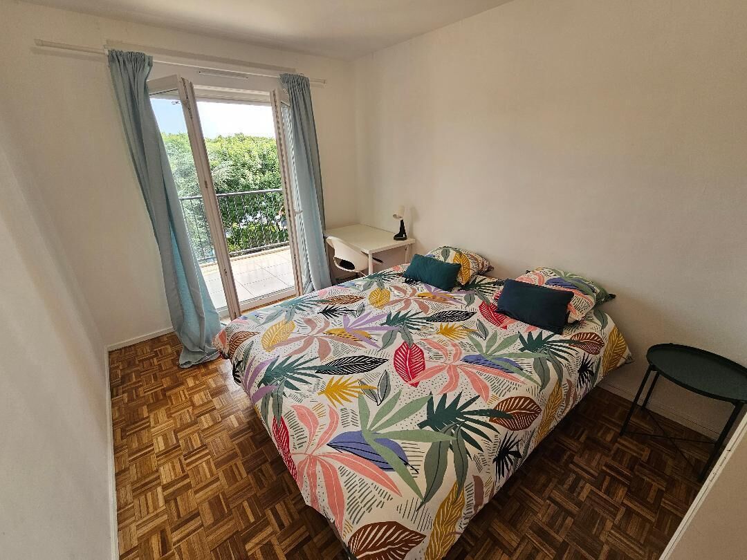 3 slaapkamers, een bureau, een strijkplank/strijkijzer, gratis wifi