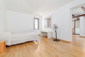 1 bedroom, WiFi