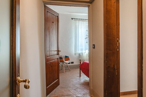 Casa Belvedere – Tuscan charm with breathtaking views just steps from Cortona