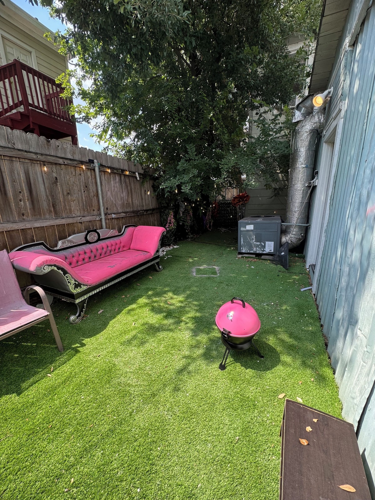 Photo 26 of Party/Pet friendly Warehouse in Montrose. 2bedrooms 2 full baths. Fun location.