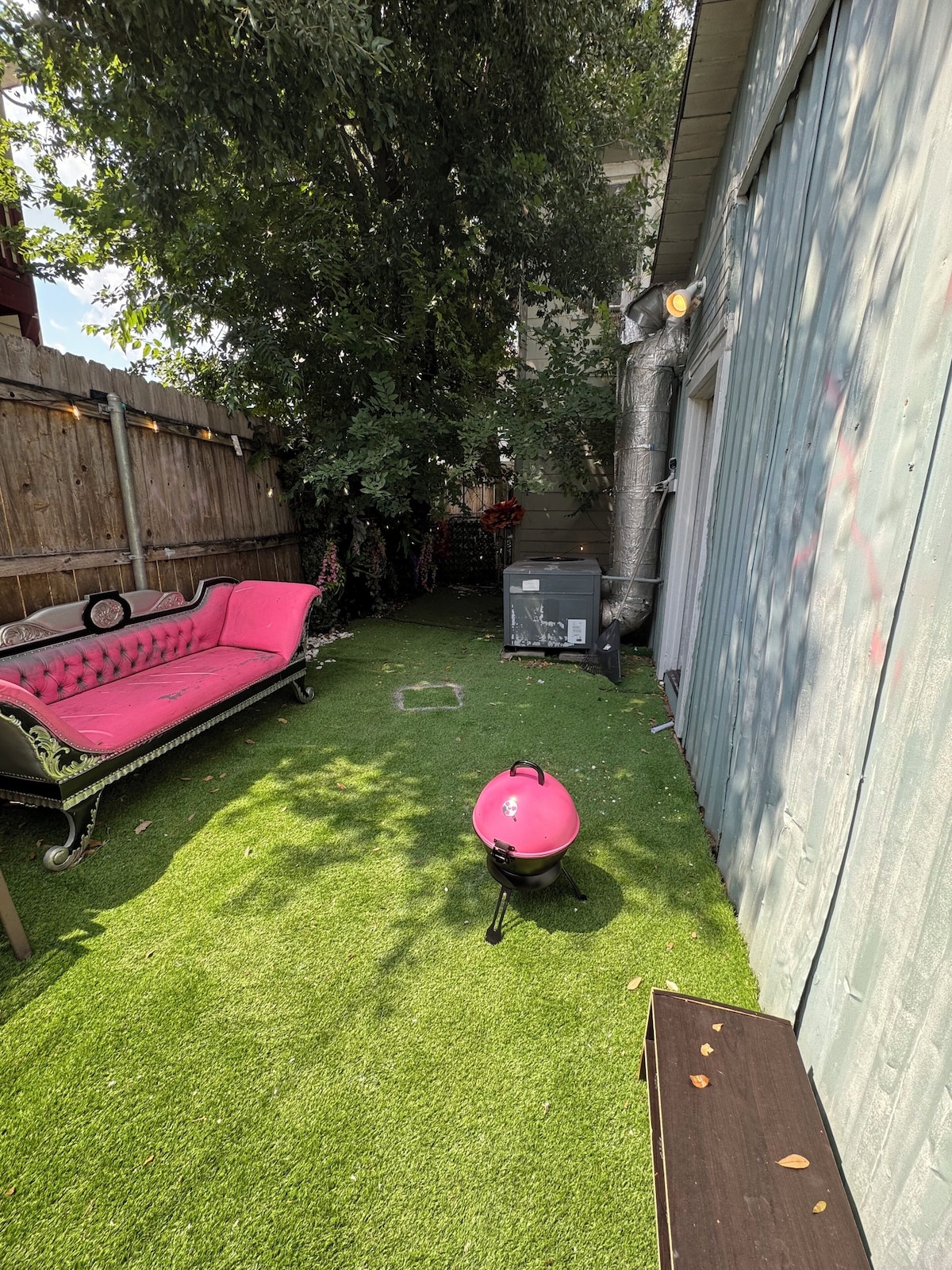 Photo 24 of Party/Pet friendly Warehouse in Montrose. 2bedrooms 2 full baths. Fun location.