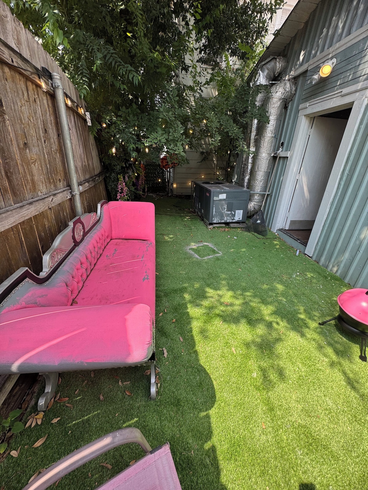 Photo 25 of Party/Pet friendly Warehouse in Montrose. 2bedrooms 2 full baths. Fun location.
