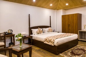 Doppia Deluxe | Una scrivania, postazione laptop, Wi-Fi gratuito