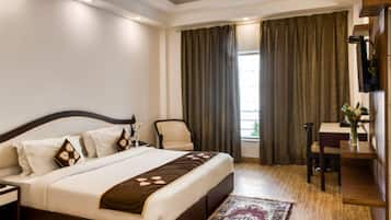 Camera Luxury, vista collina | Una scrivania, postazione laptop, Wi-Fi gratuito