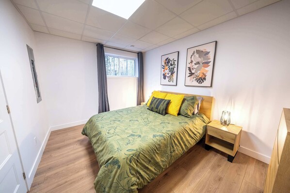 4 slaapkamers, een strijkplank/strijkijzer, wifi, beddengoed