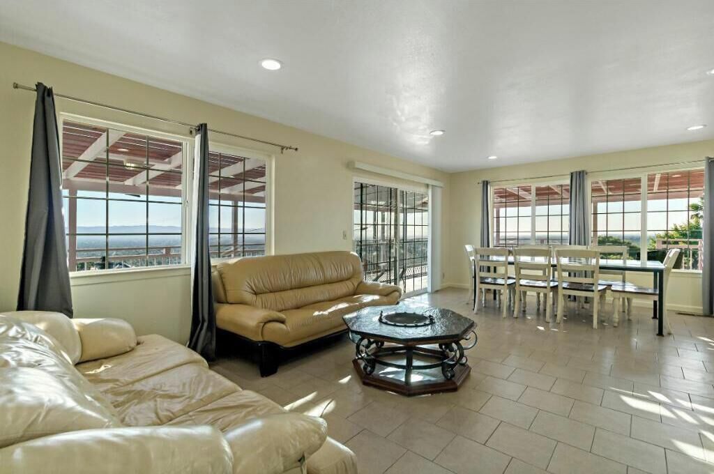 Smart TV, lareira, videogames