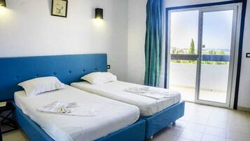 Double room city view | Free WiFi