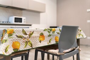 Dining - Apartment 'La Casa Di Beppe - Val D'Intelvi' with Wi-Fi (Lanzo D'intelvi)