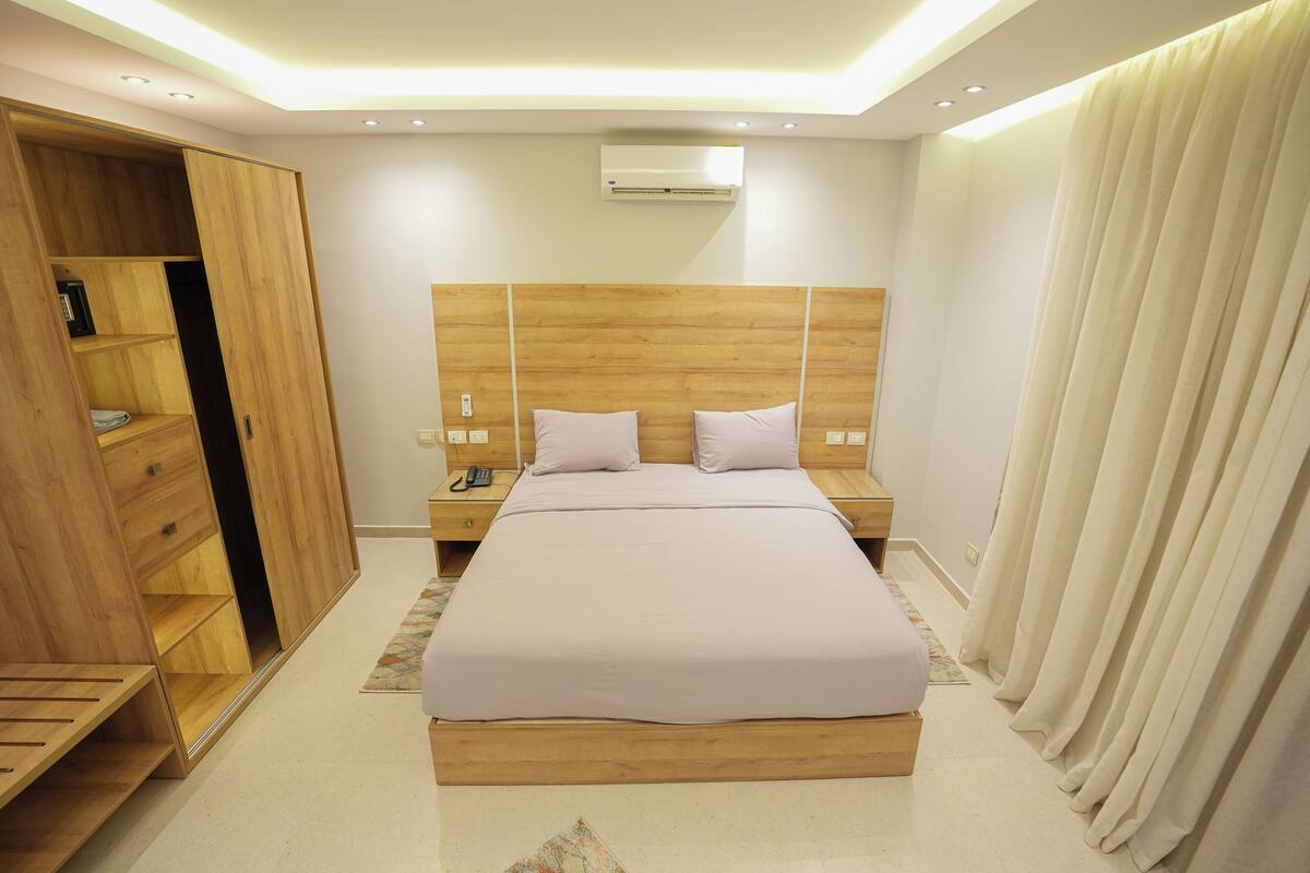In-room safe, desk, blackout drapes, soundproofing