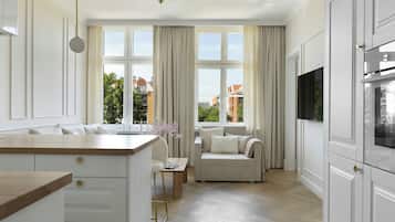 Deluxe Apartment | Free WiFi, bed sheets