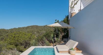 Wake Up to Sea Breezes in Santa Eularia