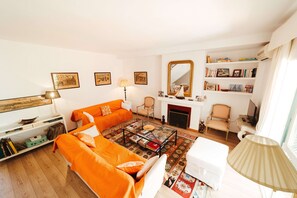 Téléviseur connecté, livres