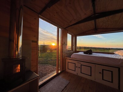 Secluded Cabin Retreat in Ilfracombe