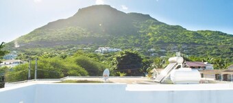 4 Bedrooms Villa La Tourelle with private pool and rooftop with hot tub