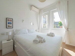1 bedroom, desk, iron/ironing board, WiFi