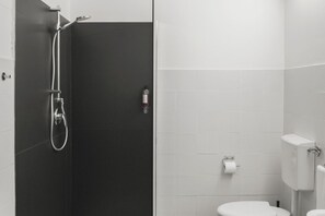 Douche, bidet