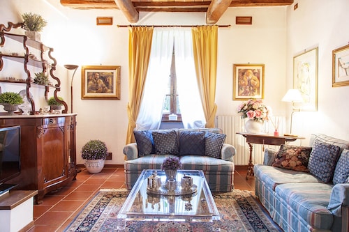 Family Villa Close to Beaches and Lucca