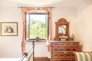 House | Interior detail - Family Villa Close to Beaches and Lucca (Camaiore)