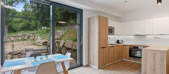 Hermoso apartamento para 4 personas con WIFI, TV, terraza y aparcamiento