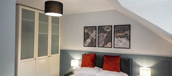 House Sleeps6-garden-petsok-parking-long Stay Disc