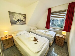 2 Schlafzimmer, Reisekinderbett, kostenloses WLAN