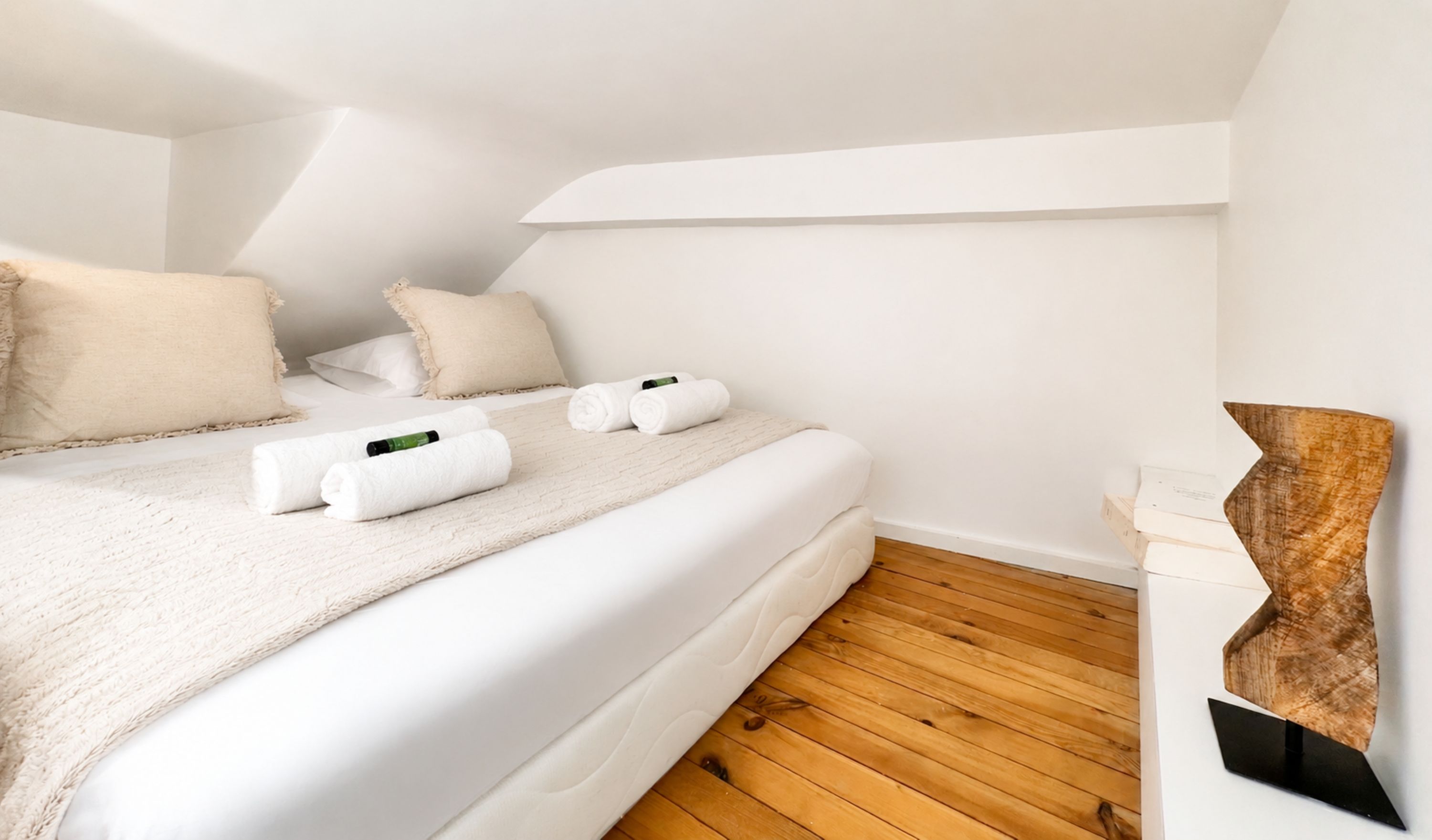 Signature studio | Een strijkplank/strijkijzer, reisbedje, gratis wifi, beddengoed