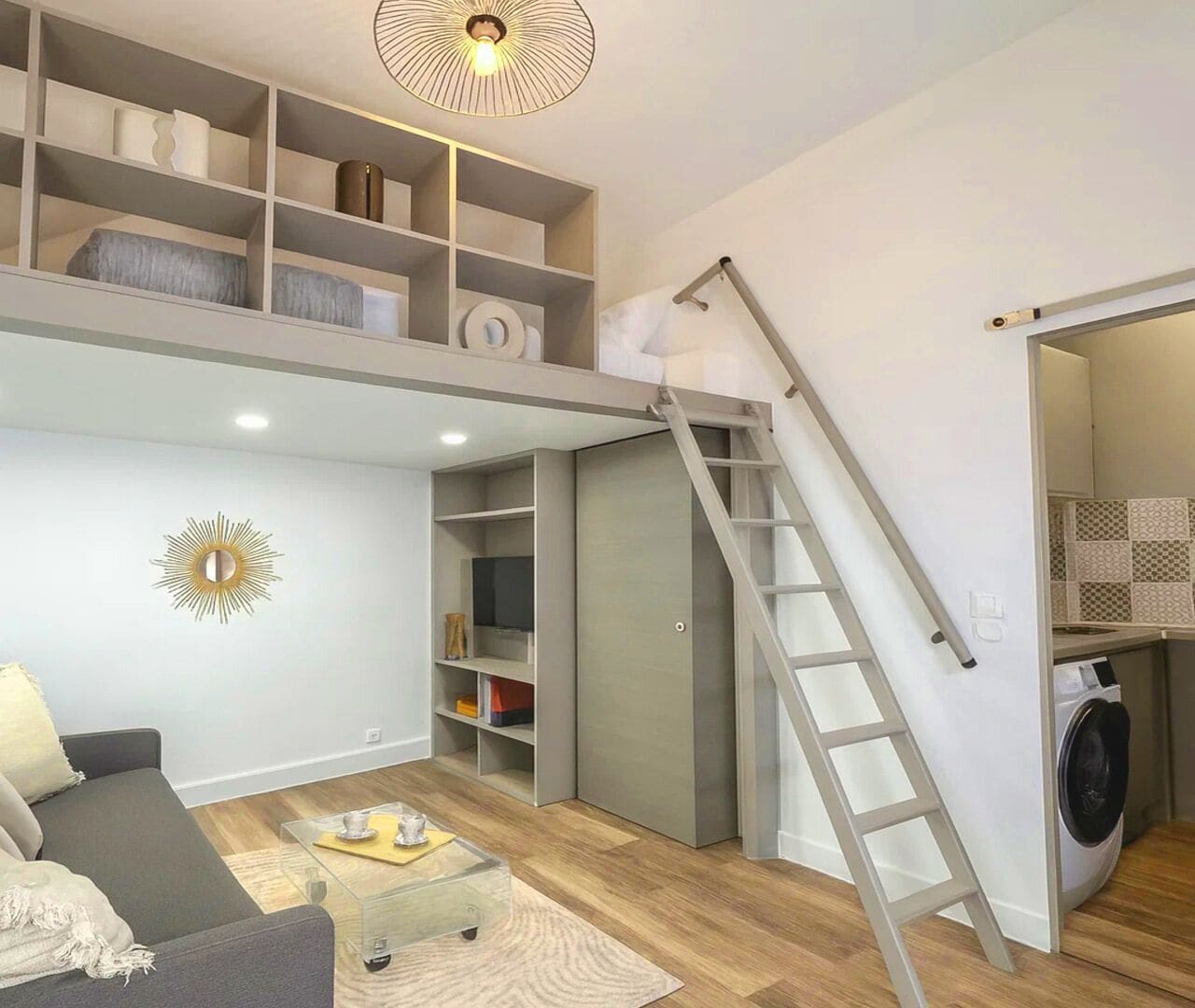 Signature Studio | Living area | 80-cm Smart TV with digital channels