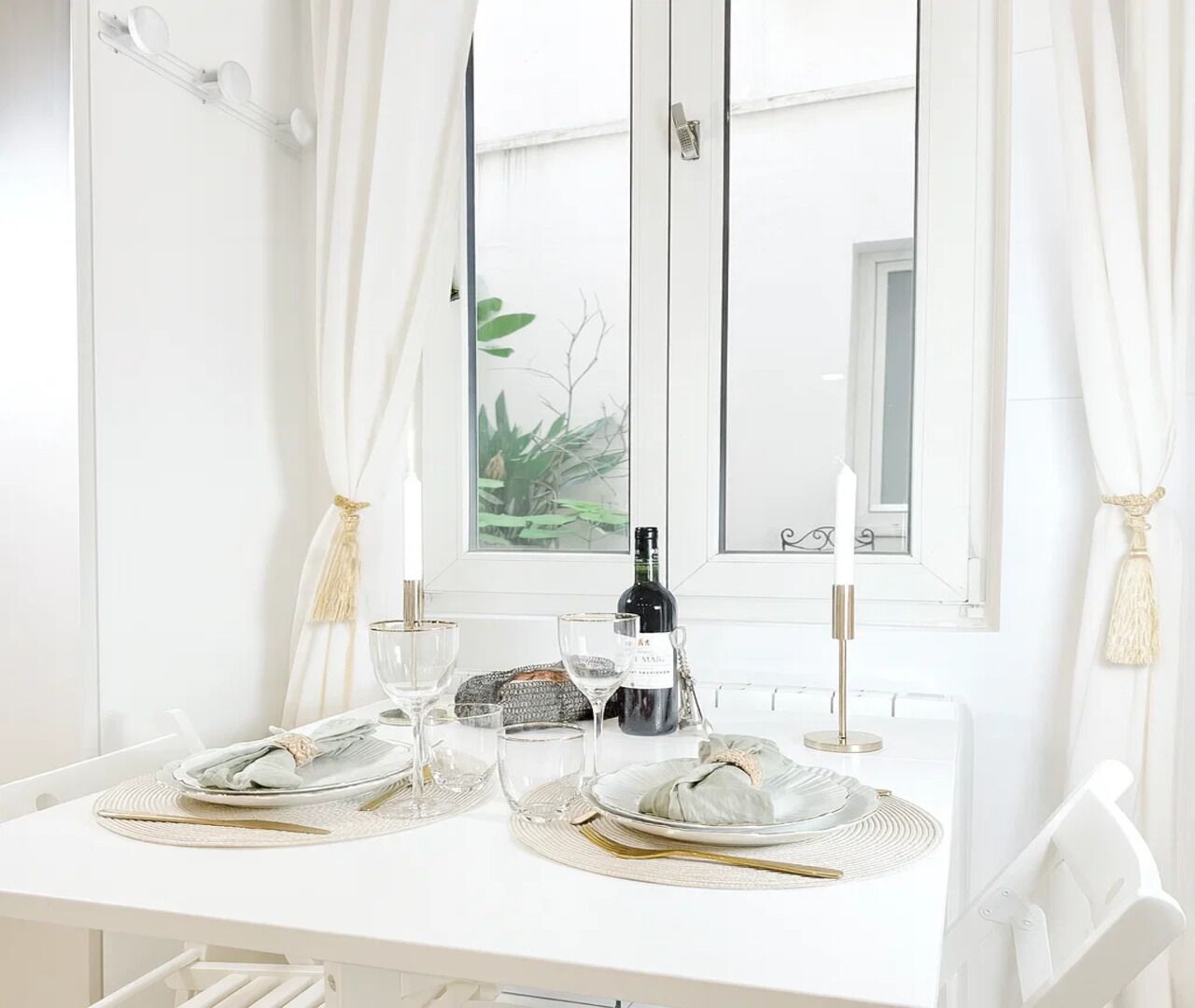 Signature Studio | Living area