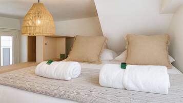 Estudio Prestigio | Tabla de planchar con plancha, cuna de viaje y wifi gratis