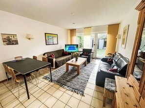 TV - Beautiful  villa for 6 guests with WIFI, TV, patio and pets allowed (Westerland)