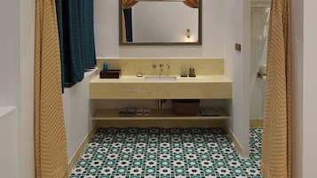 Classic Double Room, Pool View | Interior